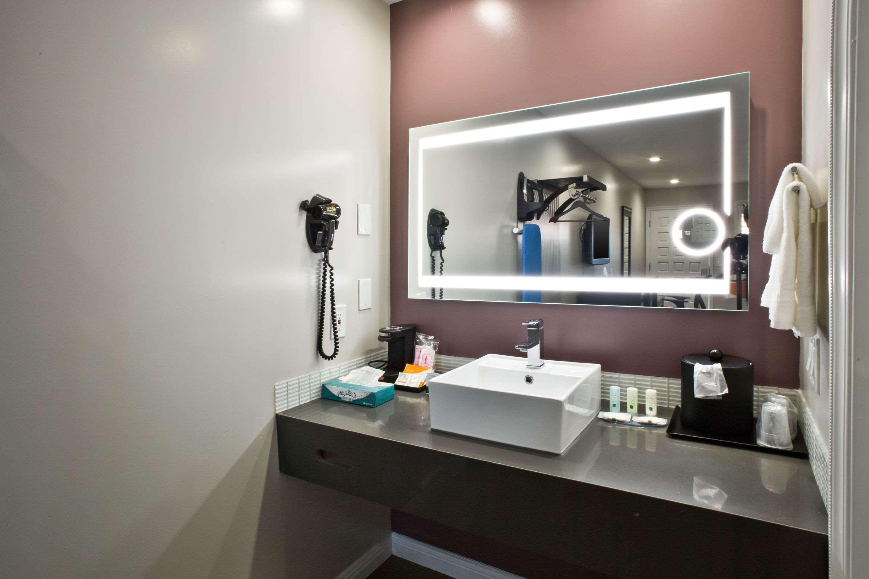 Bay Area Inn & Suites Hayward Bagian luar foto