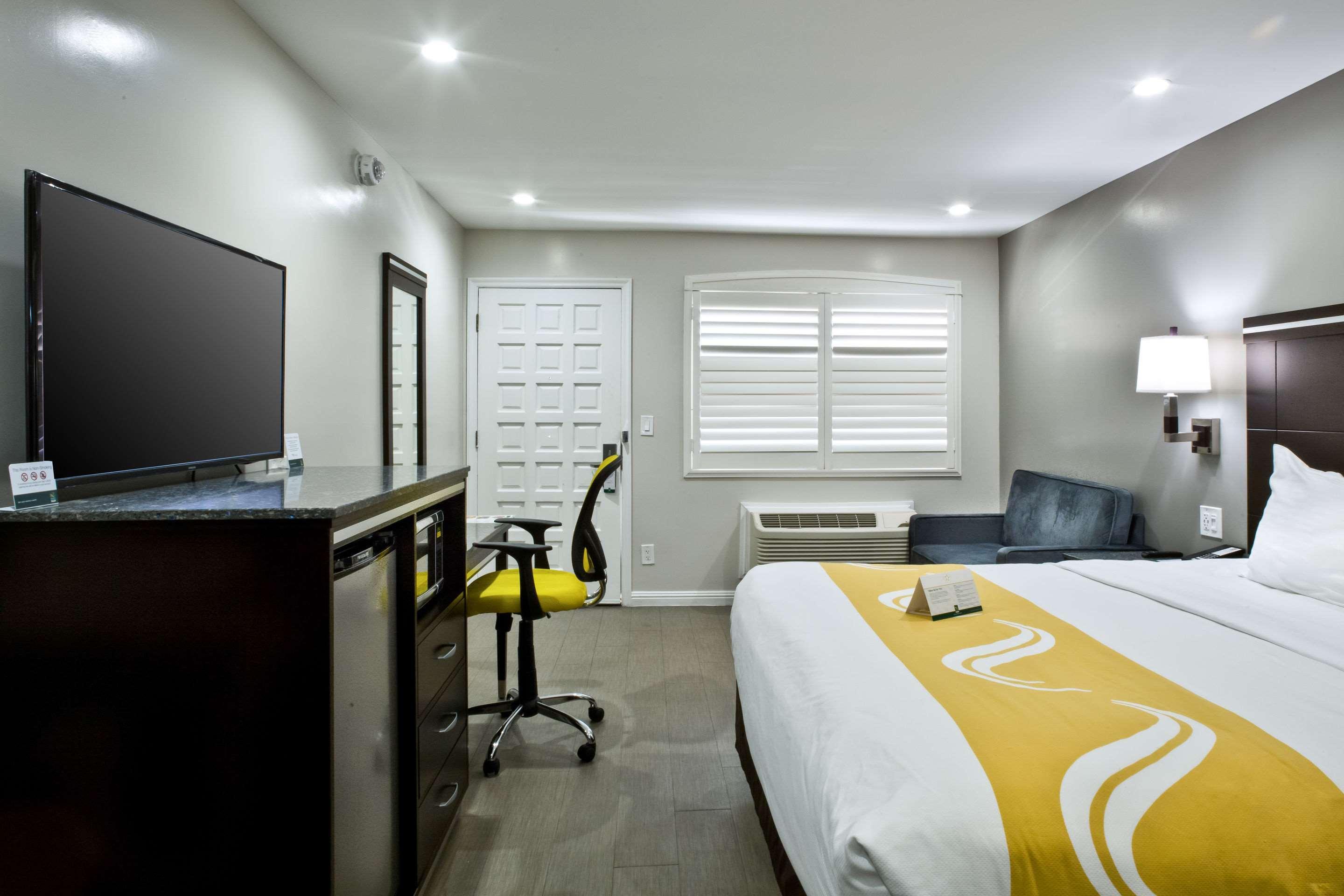 Bay Area Inn & Suites Hayward Bagian luar foto