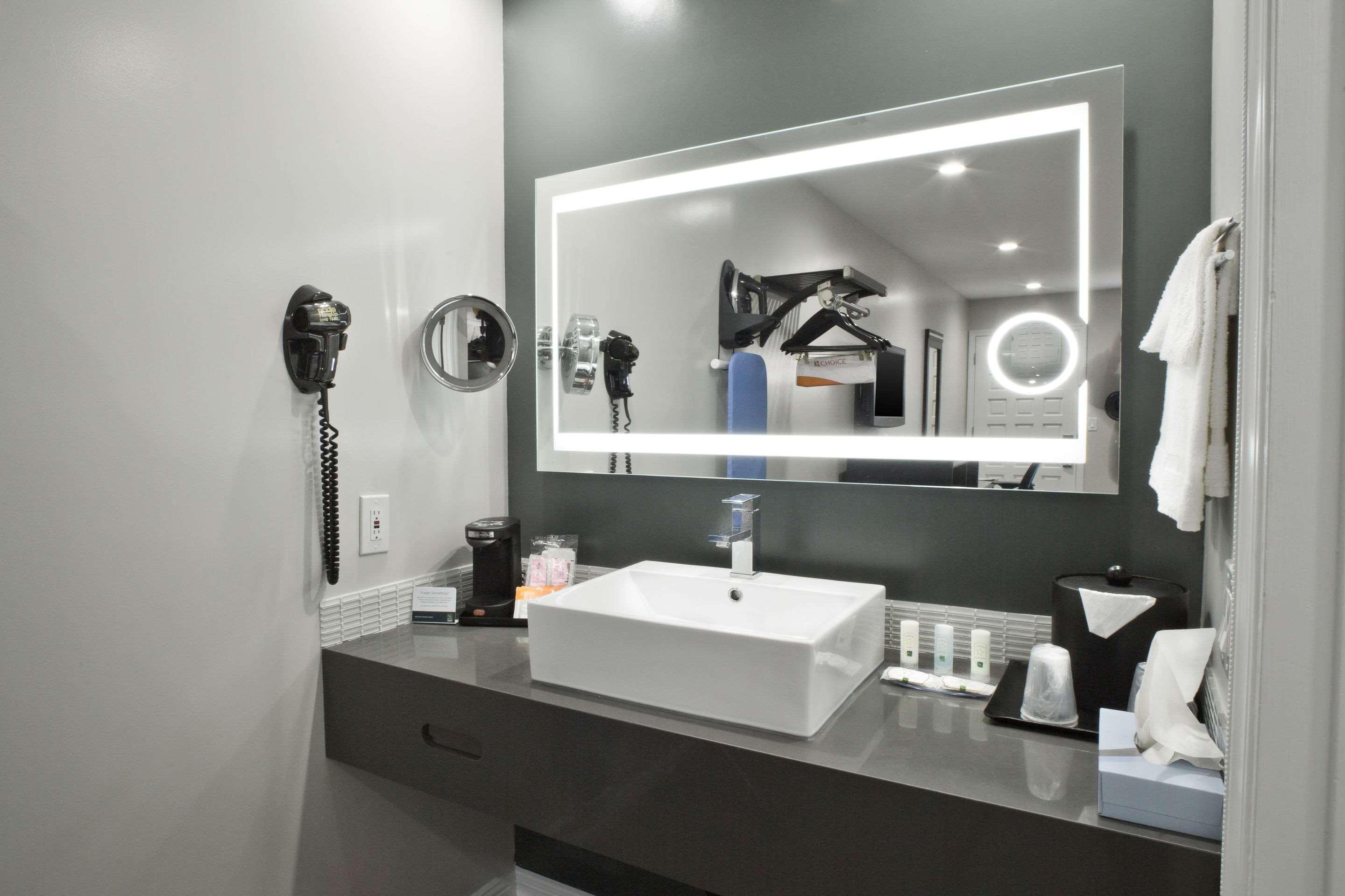 Bay Area Inn & Suites Hayward Bagian luar foto
