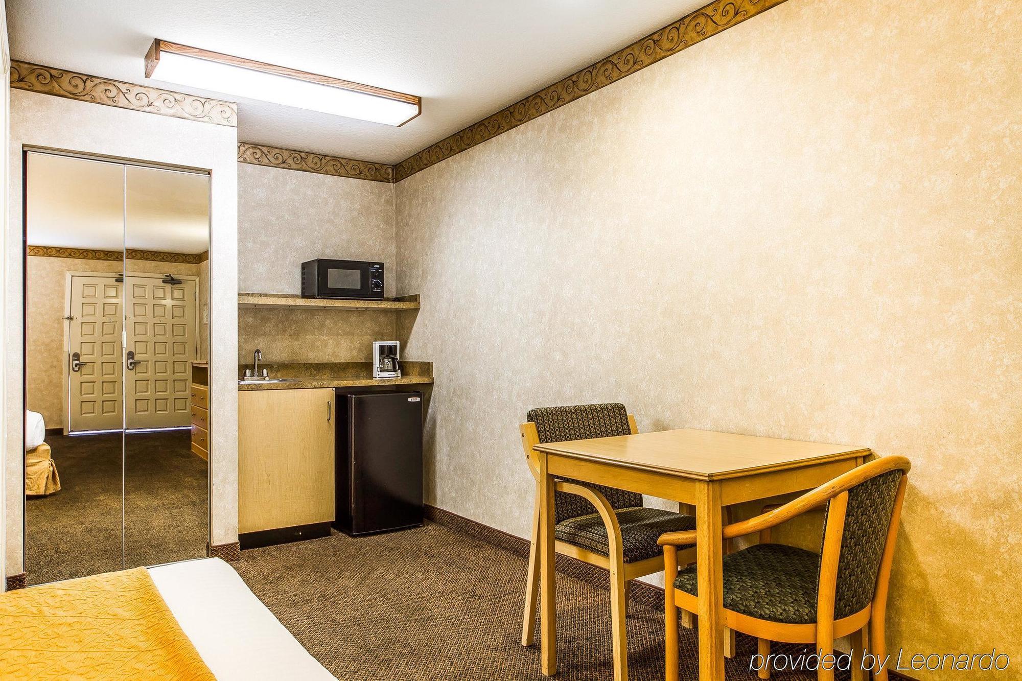 Bay Area Inn & Suites Hayward Bagian luar foto