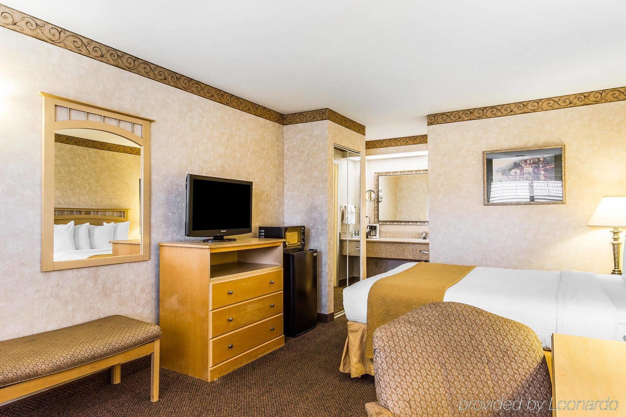 Bay Area Inn & Suites Hayward Bagian luar foto