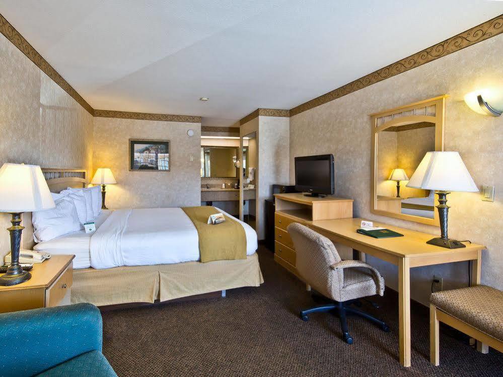 Bay Area Inn & Suites Hayward Bagian luar foto