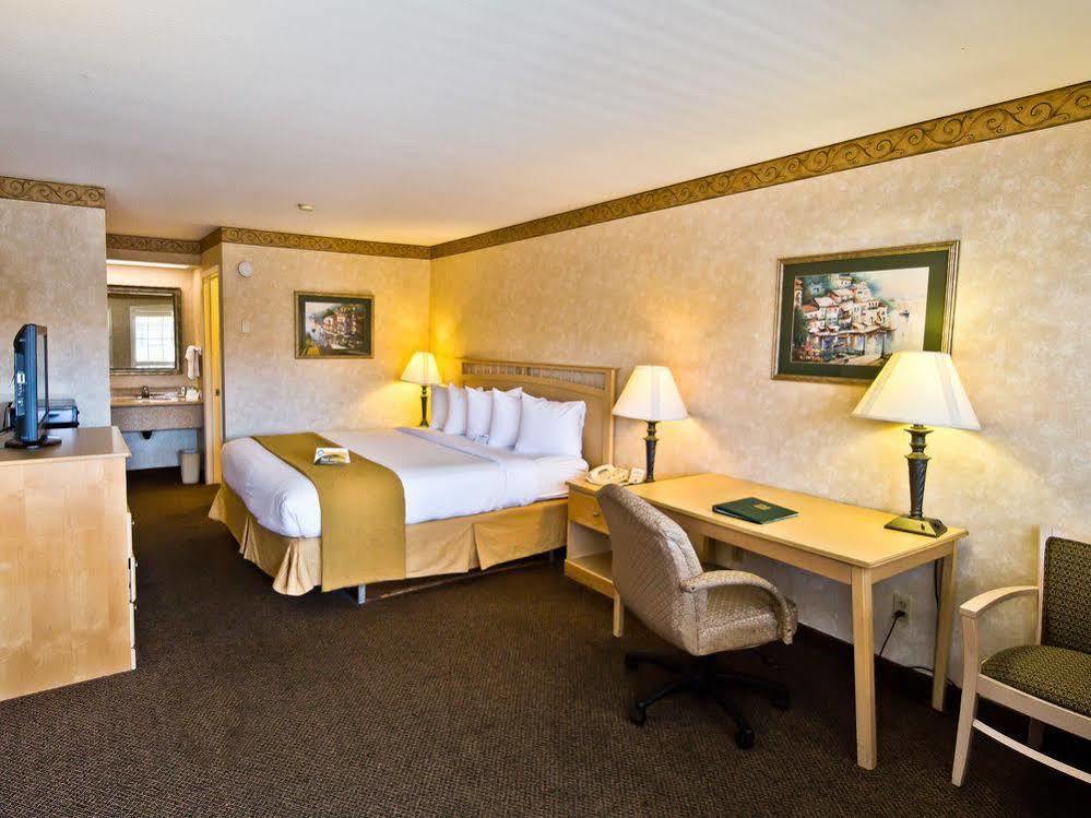 Bay Area Inn & Suites Hayward Bagian luar foto