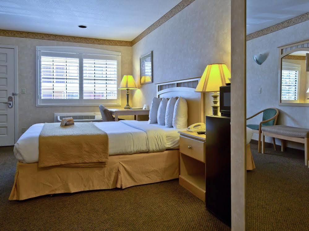 Bay Area Inn & Suites Hayward Bagian luar foto